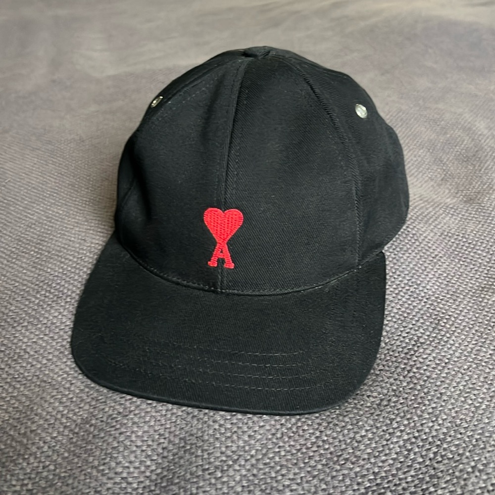 Ami Alexandre Mattiussi Black Cap with Red Logo
